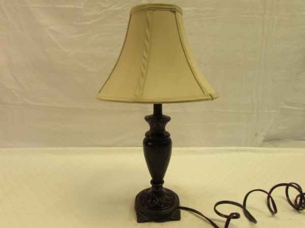 LOVELY ANTIQUED BRONZE BED SIDE/DESK LAMP