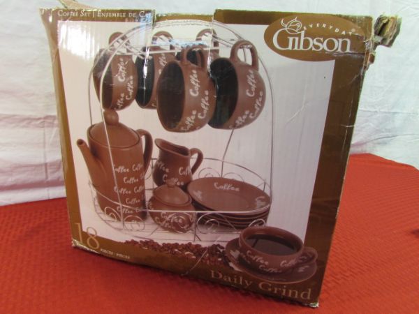 CUTE 18 PIECE EVERYDAY GIBSON DAILY GRIND COFFEE SET NEW IN BOX