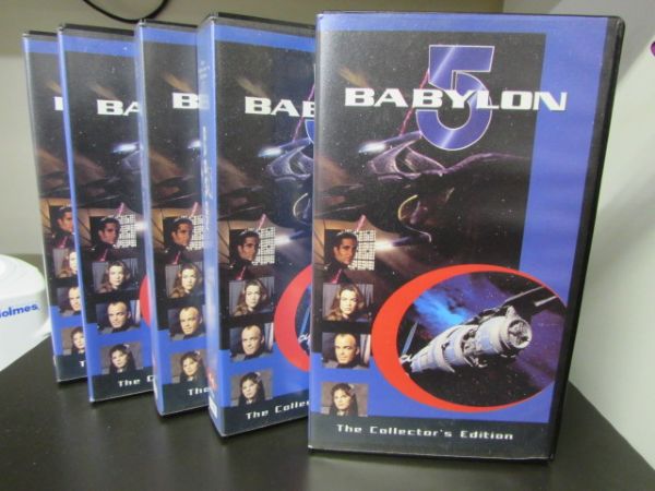 PANASONIC VHS PLAYER WITH 5 COLLECTORS EDITION BABYLON 5 VHS TAPES