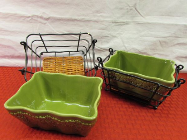 BEAUTIFUL NEW COUNTRY LACE TEMPTATIONS BY TARA PRESENTABLE OVENWARE SET 