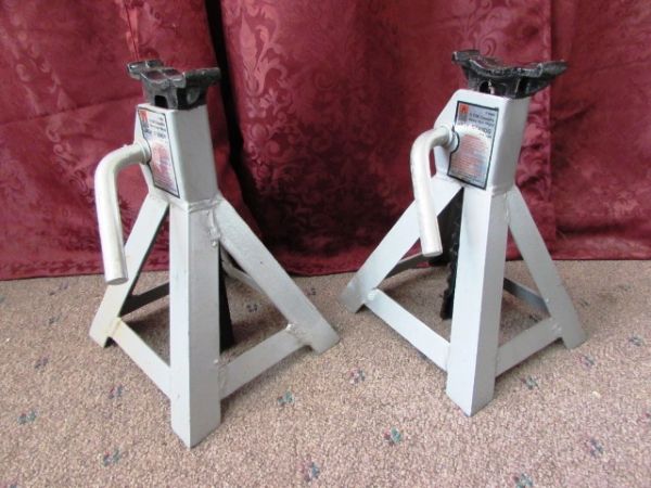 HEAVY DUTY JACK STANDS TRAILER HITCH RECIEVER AND CHAIN AND CABLE TYPE TIRE CHAINS