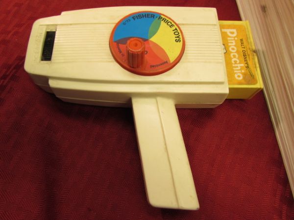 A TON OF VINTAGE TOYS - FISHER PRICE MOVIE VIEWER, SNOOPY & MICKEY TOOTHBRUSH SETS & SO MUCH MORE!