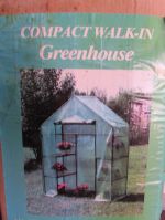 COMPACT WALK-IN GREEN HOUSE