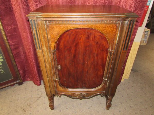 LOVELY ANTIQUE MAJESTIC ALL WOOD CABINET 
