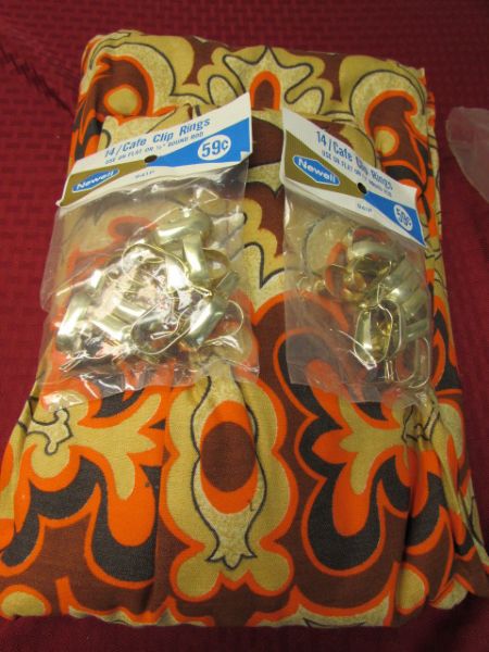 RETRO LINED DRAPES NEW IN PACKAGING