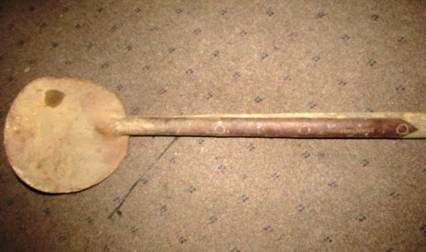 WHEN YOU REALLY NEED TO DIG DEEP ANTIQUE LONG HANDLED PEAVY SCOOP SHOVEL - OVER 9'