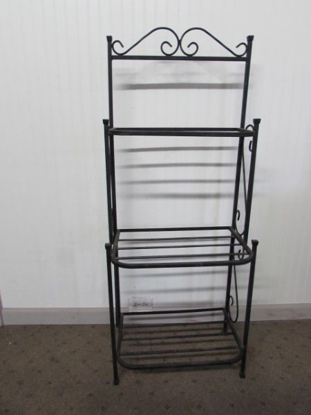 VINTAGE WROUGHT IRON BAKERS RACK/PLANT STAND