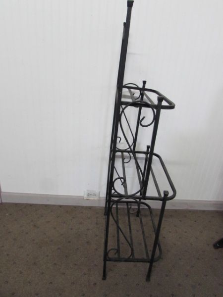 VINTAGE WROUGHT IRON BAKERS RACK/PLANT STAND