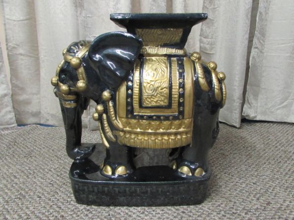 MATCHING HOLLY WOOD REGENCY STYLE ELEPHANT TABLE/PLANT STAND