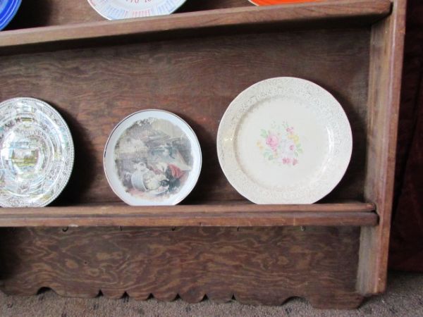 ANTIQUE ALL WOOD WALL CURIO WITH NINE VINTAGE PLATES