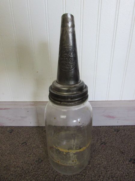 VINTAGE FARMALL TRACTOR FILTER AND OIL JAR
