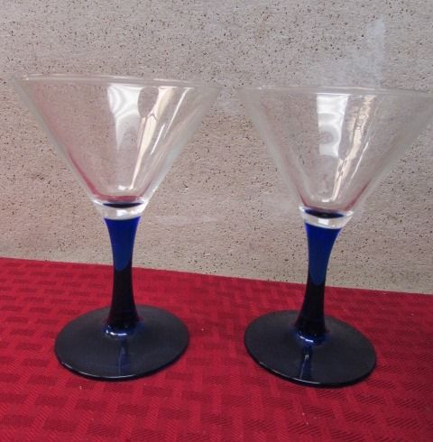 VINTAGE GLASSWARE - LEFTON CREAMER & SUGAR SET,  CARNIVAL GLASS SERVING BOWL, HAND PAINTED CANNISTER & MORE
