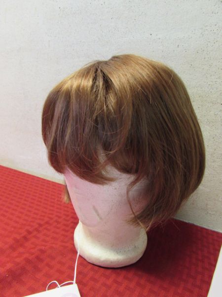 AUBURN COLOR BEAUTY TRENDS WIG - NEVER USED