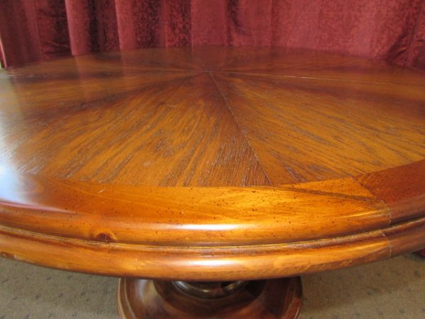 LIKE NEW, BEAUTIFUL & VERY STURDY ALL WOOD DINING TABLE