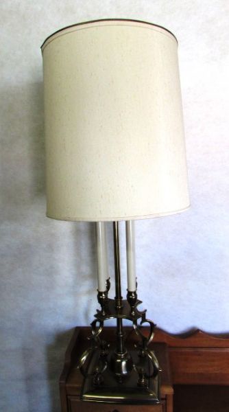 ELEGANT HEAVY BRASS TABLE LAMP