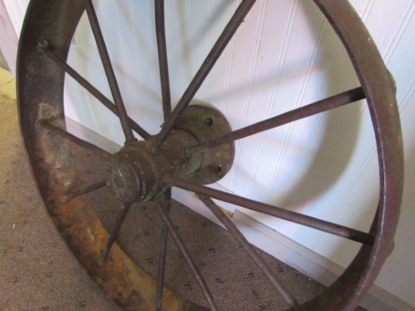 ANTIQUE METAL WAGON WHEEL WITH 4 WIDE RIM
