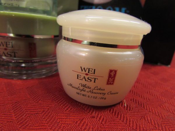 NEVER USED WEI EAST BEAUTY PRODUCTS, TOTE & Z'ZOOM MIRROR