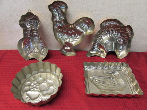 COPPER ANIMAL MOLDS WITH NEW IN BOX, FOUR PIECE MIRROR SET