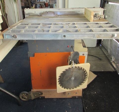 ROCKWELL DELTA 10 TILTING ARBOR TABLE SAW