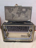 RCA VICTOR 7 BAND BATTERY OPERATED STRATO WORLD RADIO