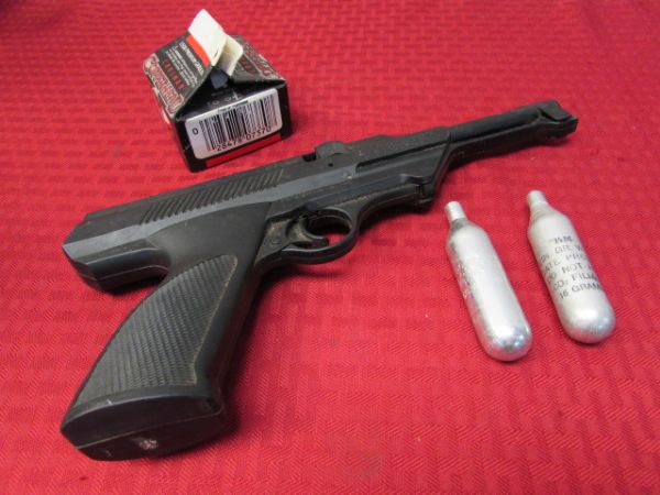 DAISY BB PISTOL WITH A PARTIAL BOX OF BB'S & TWO  CO-2 CYLINDERS