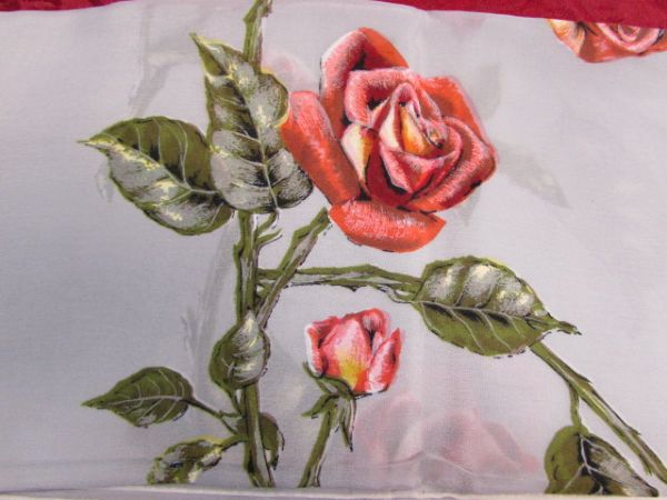 BEAUTIFUL VINTAGE HAND PAINTED SCARF STILL IN GIFT BOX 