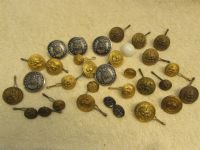 LARGE COLLECTION OF U.S. MILITARY BUTTONS 