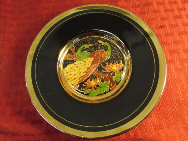 BEAUTIFUL LIMITED EDITION JAPANESE CLOISONNE PLATE - PEACOCKS