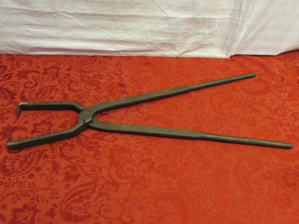 AWESOME GIANT BLACKSMITH TONGS IN WORKING VINTAGE CONDITION