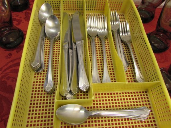 HIGH QUALITY 18/8 STAINLESS STEEL TOWLE FLATWARE & PRETTY DRINKING GLASSES 
