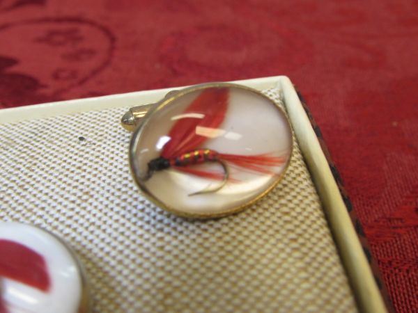 VINTAGE MOTHER OF PEARL CUFF LINK & TIE CLASP WITH FISHING FLIES - NEW!