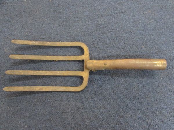 RUSTIC FARM TOOLS - FORK HEADS & MORE