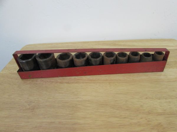 LARGE COLLECTION OF SOCKETS INCLUDING CRAFTSMAN