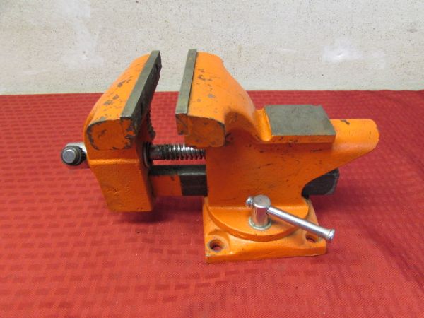 BENCH VISE BY PONY