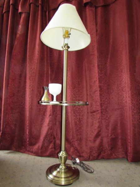ATTRACTIVE BRASS FINSISH END TABLE WITH BUILT IN LAMP & MORE 