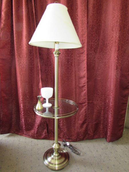 ATTRACTIVE BRASS FINSISH END TABLE WITH BUILT IN LAMP & MORE 