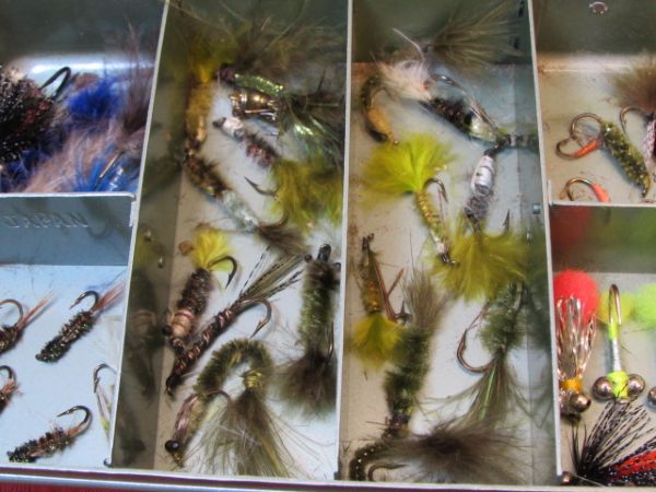 OVER 5 DOZEN PROFESSIONALLY TIED  TROUT FISHING FLIES IN NICE METAL FLY BOX