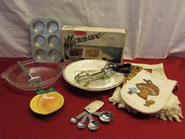 PYREX & CERAMIC PIE PLATES, HAND MIXER, NEW SS MEASURING SPOONS, DISH TOWELS, OVEN MIT, MICROWAVE DISH & MORE