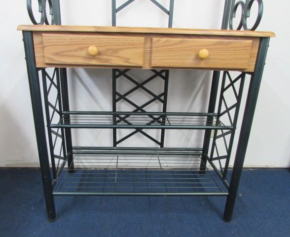 HIGH QUALITY, ATTRACTIVE WOOD & FOREST GREEN METAL BAKER'S RACK