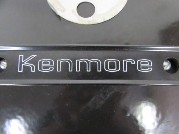 NICE 22.5 DIAMETER KENMORE KETTLE STYLE CHARCOAL GRILL
