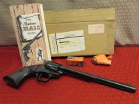 PUT EM UP!  AWESOME COLLECTIBLE VINTAGE WESTERN HAIG TOY POSTOL WITH CAPS - IN ORIGINAL BOX!
