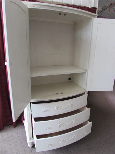 STORE YOUR CLOTHES IN STYLE - BEAUTIFUL SHABBY CHIC ARMOIRE