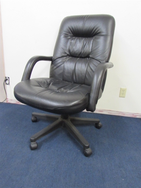 BLACK LEATHER HIGH-BACK LUXURIOUS OFFICE CHAIR