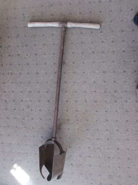 DIG YOUR OWN WELL OR POST HOLE WITH THIS RUSTIC DRILL SHOVEL