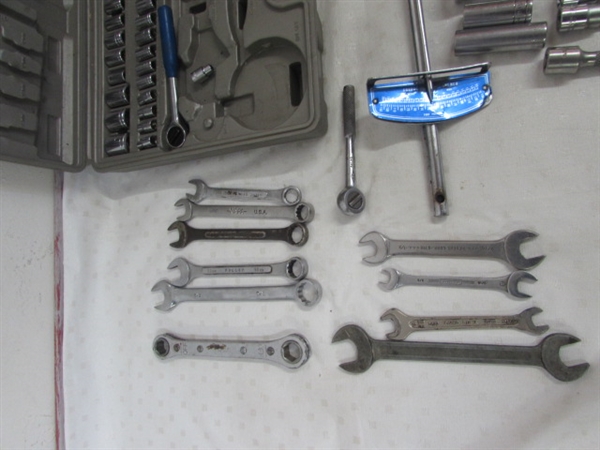 LOADS OF SOCKETS WITH END WRENCHES, TORK WRENCH & MORE 