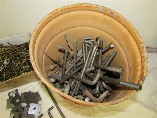 5 GALLON BUCKET OF J HOOKS, SQUARE WASHERS, MISCELLANEOUS HARDWARE & BOX OF 16d NAILS