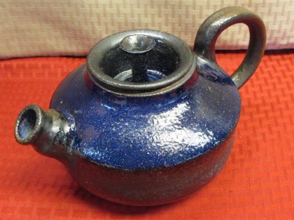WONDERFULLY UNIQUE HANDMADE POTTERY TEA POT WITH 5 CUPS 