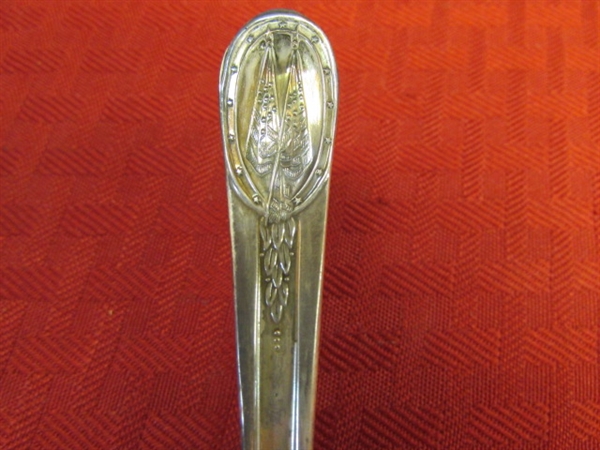 COLLECTIBLE VINTAGE WM. ROGERS SILVER PLATE COMMEMORATIVE PRESIDENTIAL SPOONS 