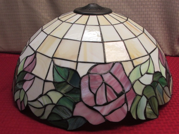 ELEGANT CUSTOM MADE TIFFANY STYLE HANGING GLASS LAMP SHADE WITH FLORAL DESIGN