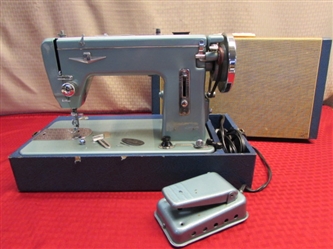 BEAUTIFUL 1950S STEEL BLUE MONTGOMERY WARD PORTABLE SEWING MACHINE IN CASE - VERY NICE! ! !